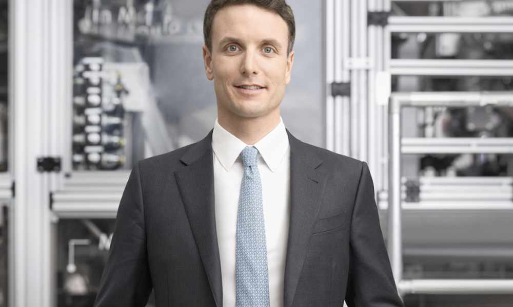 a portrait photo of Philipp Lehner the CEO of ALPLA Group. 